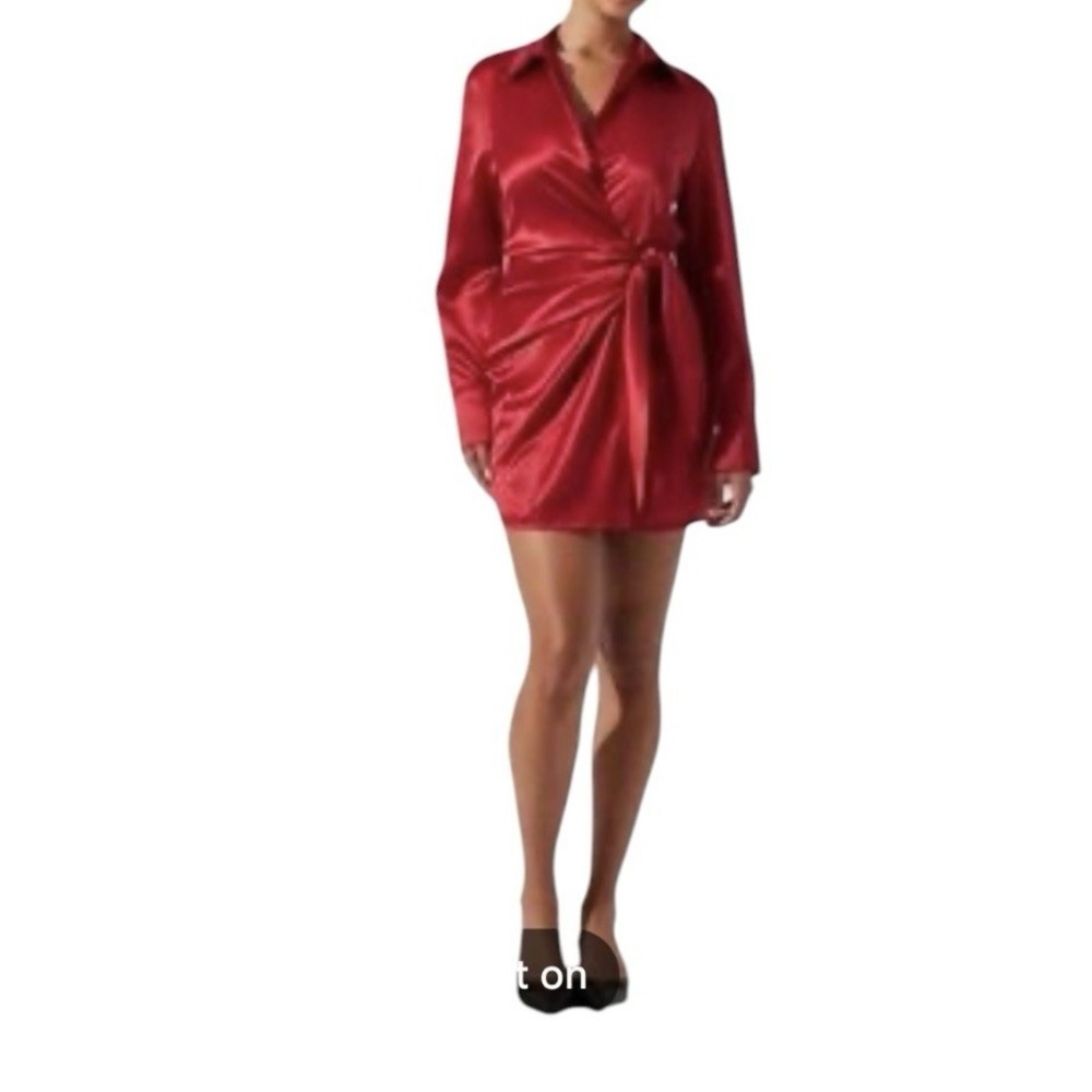 ASTR The Label Mini Dress Women's Medium Red Long Sleeve Wrap Party Formal